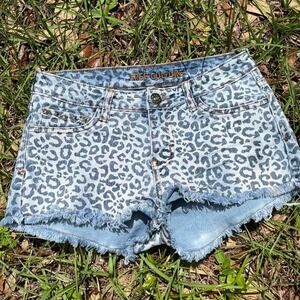 Y2K style leopard denim shorts with studded accents size 5 emo grunge punk